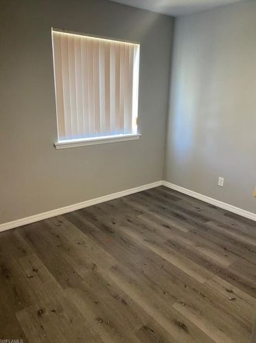 470 14 Ave, Naples FL 34120-5600 exterior