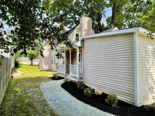 9 Washington St, Concord NH 03301-4172 exterior