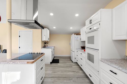 193 Main St, Plaistow NH 03865-3013 exterior