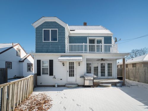 1618 16 St, Manitowoc WI 54220-6124 exterior