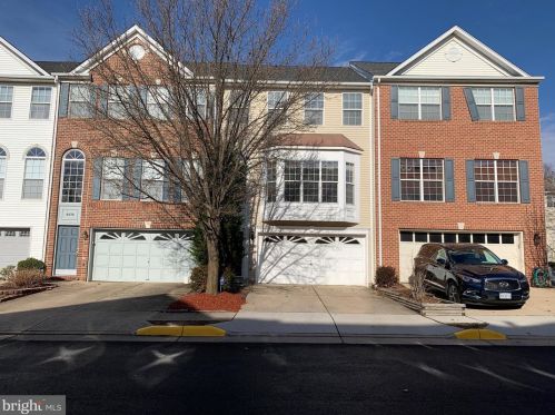 6636 Hunter Creek Ln, Alexandria VA  22315-6054 exterior