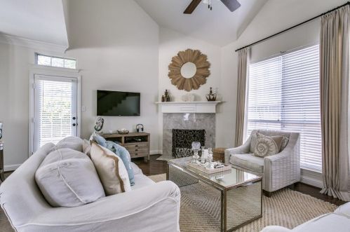 9043 Clearhurst Dr, Dallas, TX 75238-3387