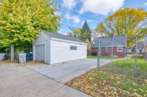 4167 47th St, Milwaukee WI  53216-1528 exterior