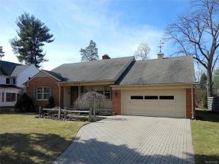 160 Larchlea Dr, Bham, MI 48009-1517