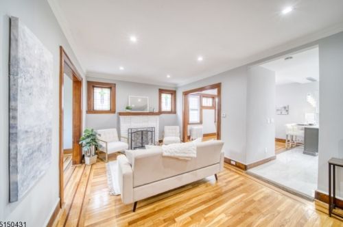 72 Hughes St, Maplewood NJ  07040-3304 exterior