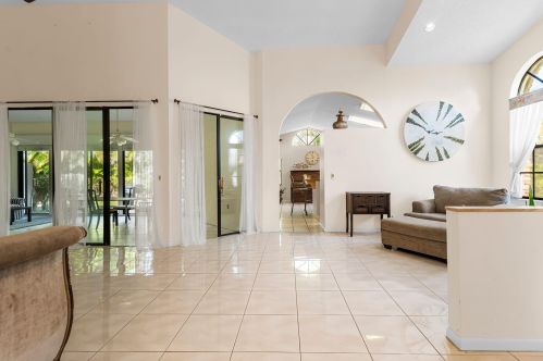 7279 Le Chalet Blvd, Boynton Beach FL 33472-5035 exterior