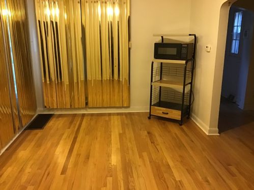 10318 Eberhart Ave, Chicago IL 60637-2484 exterior