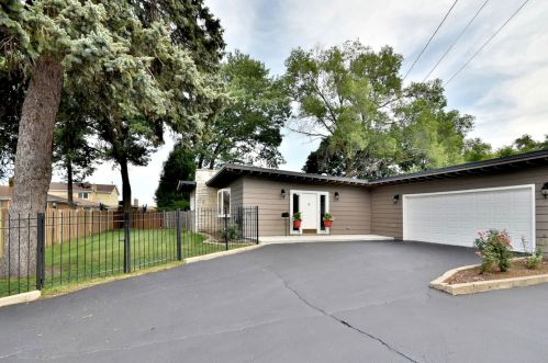 4525 Delphia Ave, Chicago, IL 60656-4157