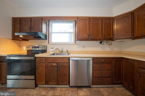 306 Pritchard Ln, Media PA 19086-6104 exterior