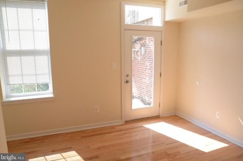 520 4 St, Philadelphia PA 19140-2417 exterior