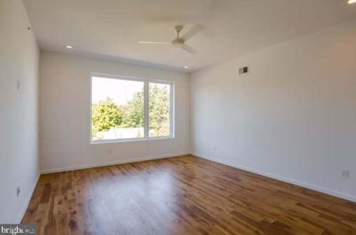 2106 Ellsworth St, Philadelphia PA 19146-2419 exterior