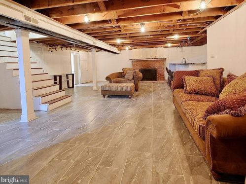 240 Gerald Dr, Chester PA 19014-1717 exterior