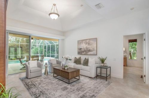 5098 Mahogany Rdg Dr, Naples FL 34119-2533 exterior