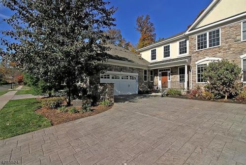 54 Lara Pl, Warren NJ  07059-3007 exterior