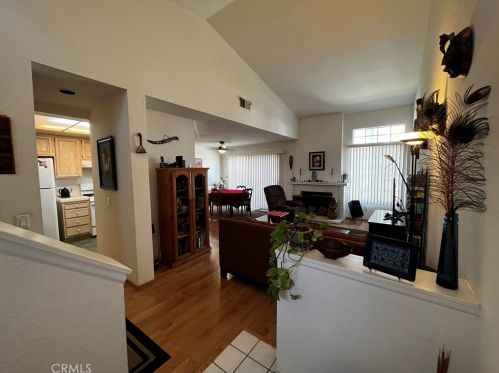 13531 Apricot St, Tustin, CA 92782-8338