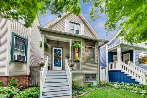 3341 Albany Ave, Chicago, IL 60618-5719