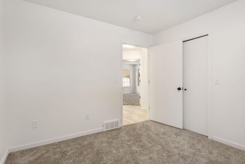 332 Densmore St, Meskegon MI  49442-1511 exterior