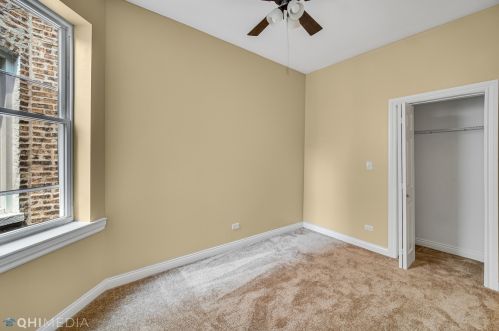 6950 Prairie Ave, Chicago IL  60637-4636 exterior