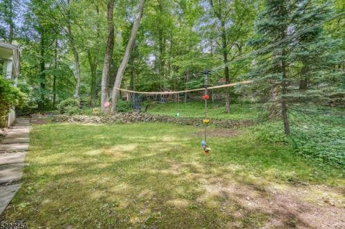 106 Timber Dr, Berkeley Heights NJ  07922-1755 exterior