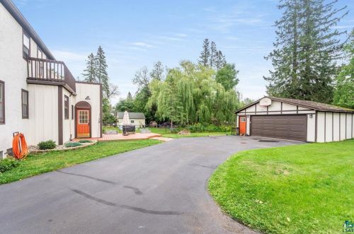 30 Bruce St, Duluth MN 55803-2503 exterior