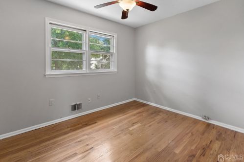 201 Shirley Ave, Edison NJ 08820-1323 exterior