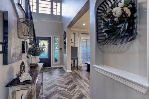 114 Leah Dr, Montgomery TX 77316-6818 exterior