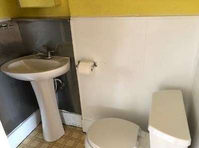 531 Rathbun St, Woonsocket RI 02895-1289 exterior