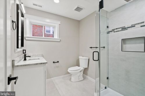 2216 30th St, Washington DC  20020-3369 exterior