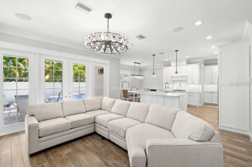 3311 Empedrado St, Tampa FL  33629-7110 exterior