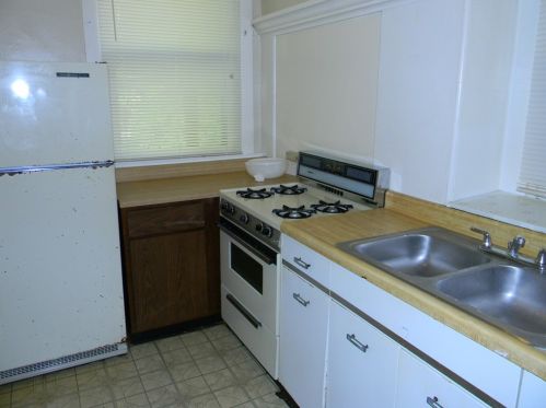 415 Hampton Ave, Pittsburgh PA 15221-3310 exterior