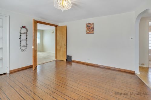 4153 Mason Ave, Chicago IL 60630-3143 exterior