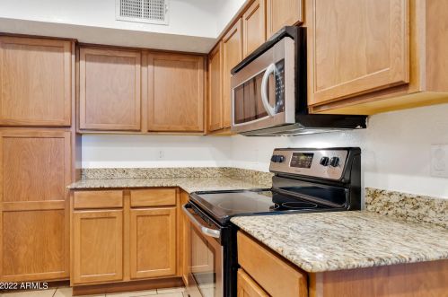 2118 Campbell Ave, Phoenix AZ 85015-3827 exterior