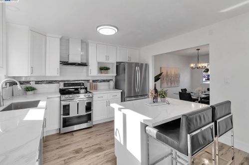 2850 Madeira Way, Concord CA  94523-2023 exterior