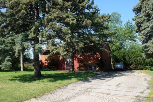 872 Addison Ave, Elmhurst, IL 60126-1218