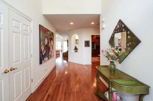 192 Montecito Cres, Huntington Station, NY 11747-5231