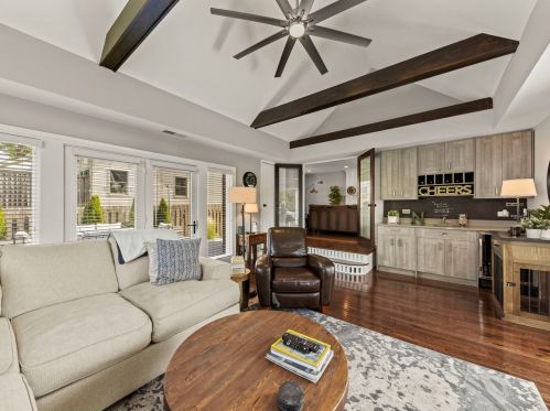 349 Arlington Ave, Elmhurst IL 60126-3546 exterior