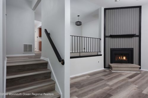 258 Clubhouse Dr, Middletown NJ 07748-1340 exterior