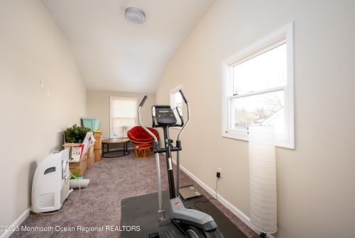 22 Bay Ave, Middletown NJ  07748-5711 exterior