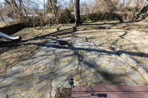 205 College Ave, Saint Louis MO 63107-1612 exterior