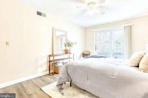 901 Rhue Haus Ln, Hummelstown PA 17036-9747 exterior