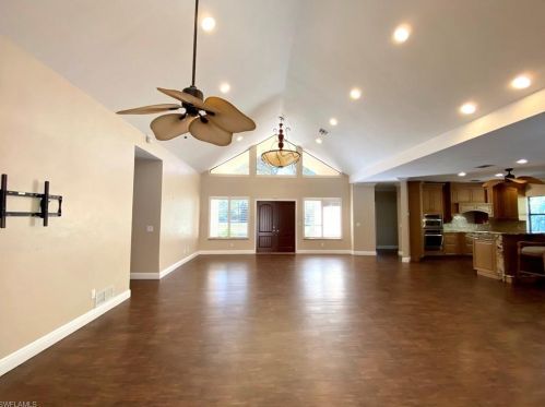 390 31 St, Naples FL 34117-3102 exterior