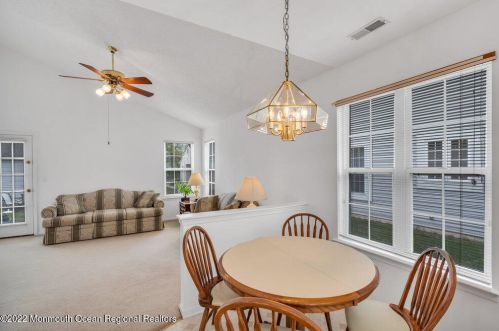 7 Eaton Ct, Jackson Twp NJ exterior