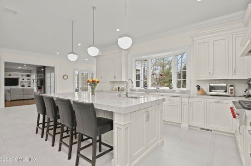 31 Baldwin Farms, Greenwich CT 06831-3307 exterior