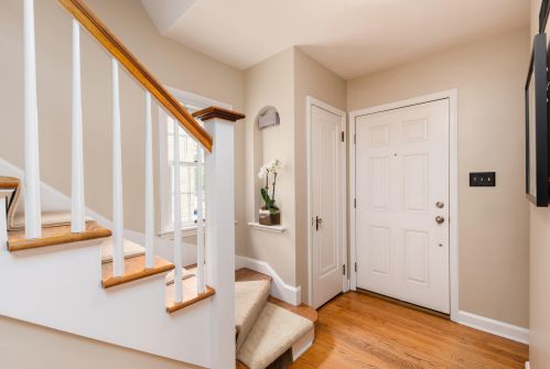 2324 90th St, Milwaukee, WI 53226-1829