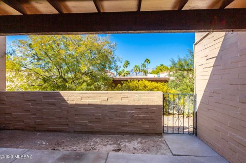 4231 Presidio Rd, Tucson AZ  85712-1044 exterior