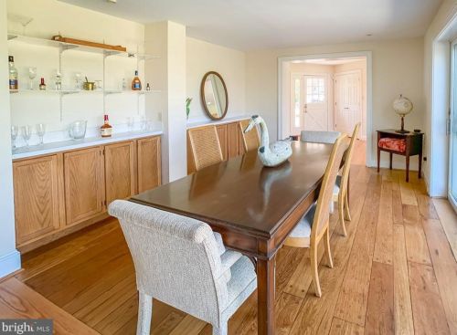 1936 Paper Mill Rd, Huntingdon Valley PA 19006-5814 exterior