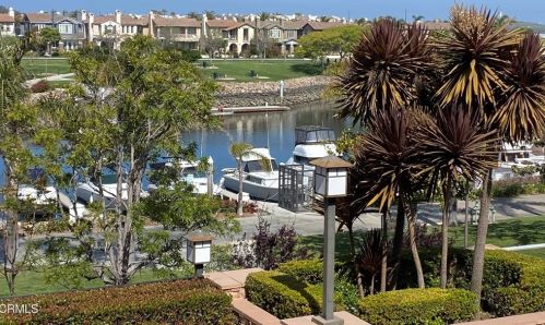 1447 Windshore Way, Oxnard CA 93035-1405 exterior