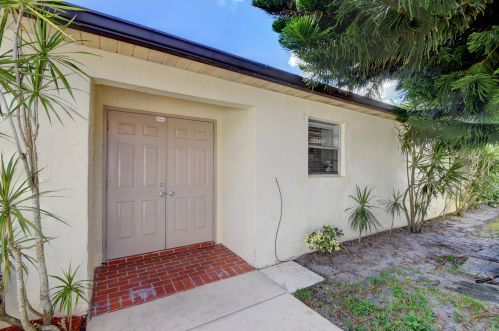 20816 Concord Green Dr, Boca Raton FL  33433-1830 exterior