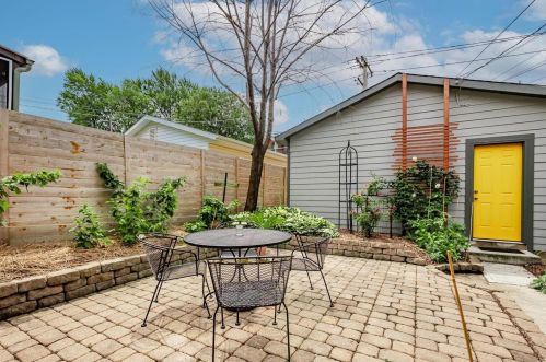 3882 Humphrey St, Saint Louis MO 63116-4825 exterior