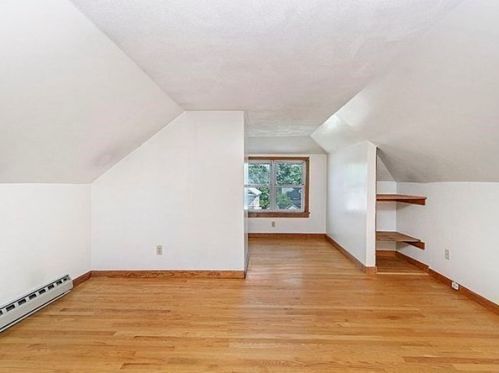 49 Falmouth Rd, Newton MA 02465-1127 exterior